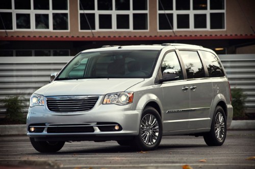 Chrysler Town and Country 2015 frente lateral